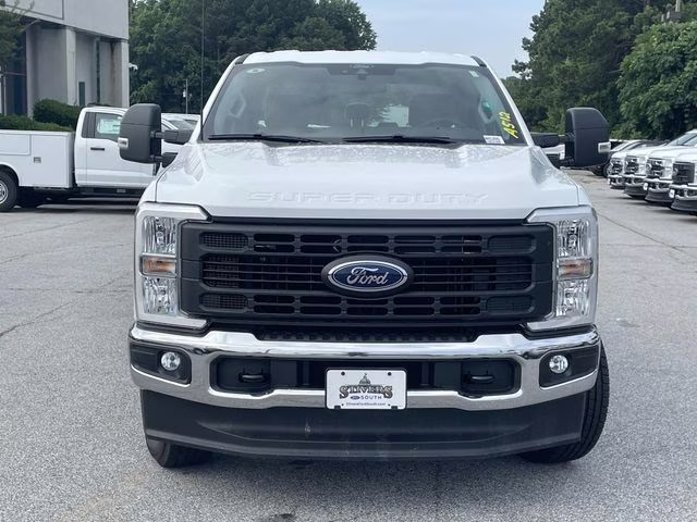 2025 Oxford White Ford Super Duty F-250 SRW XL 4X4 Truck
