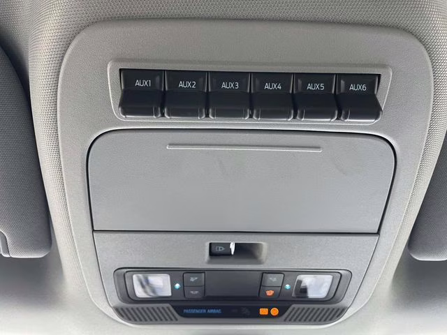 2026 Oxford White Ford Super Duty F-350 SRW XL RWD Chassis