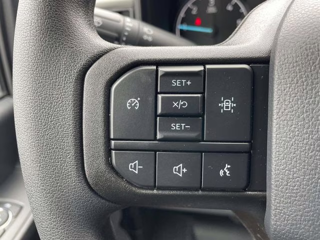 2026 Oxford White Ford Super Duty F-350 SRW XL 4X4 Chassis