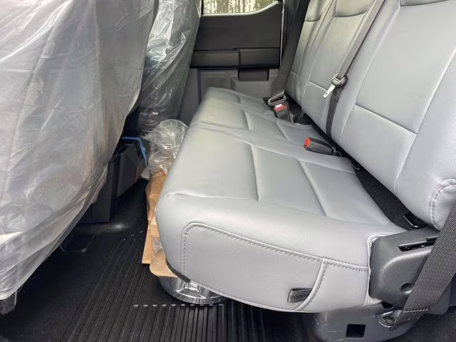 2026 Oxford White Ford Super Duty F-350 SRW XL 4X4 Chassis