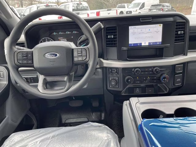 2026 Oxford White Ford Super Duty F-350 SRW XL 4X4 Chassis