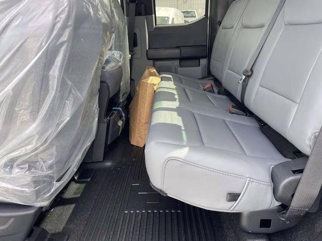 2026 Oxford White Ford Super Duty F-350 SRW XL 4X4 Chassis