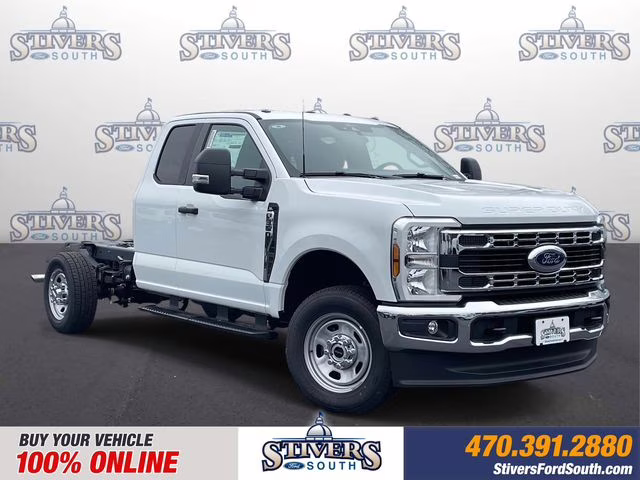 2026 Oxford White Ford Super Duty F-350 DRW XL 4X4 Chassis