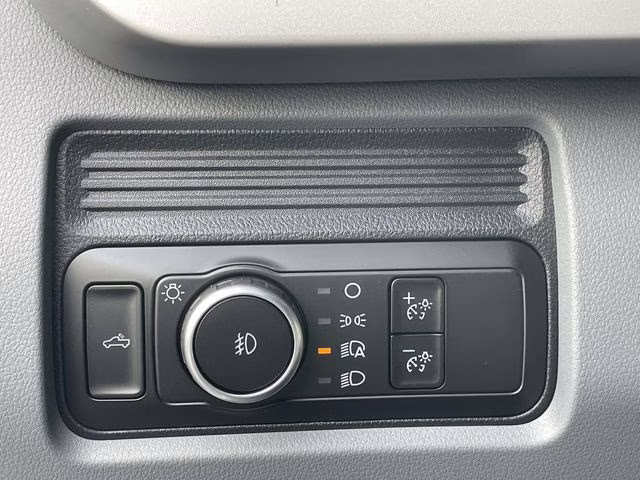 2026 Oxford White Ford Super Duty F-350 DRW XL 4X4 Chassis