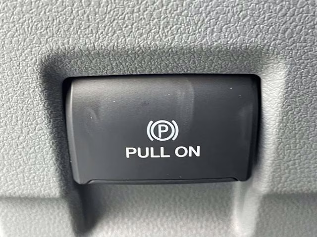 2026 Oxford White Ford Super Duty F-350 DRW XL 4X4 Chassis