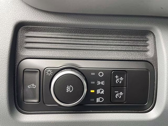 2026 Oxford White Ford Super Duty F-350 DRW XL 4X4 Chassis