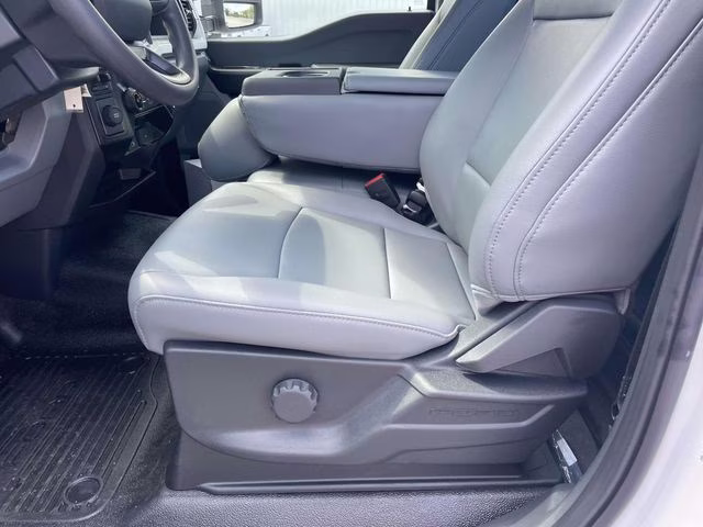 2025 Oxford White Ford Super Duty F-250 SRW XL RWD Truck