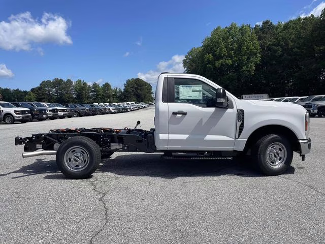 2025 Oxford White Ford Super Duty F-250 SRW XL RWD Truck