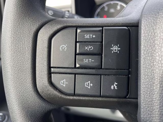 2026 Oxford White Ford Super Duty F-550 DRW XL RWD Chassis