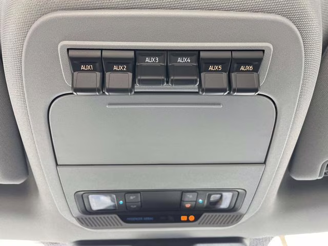 2026 Oxford White Ford Super Duty F-550 DRW XL RWD Chassis