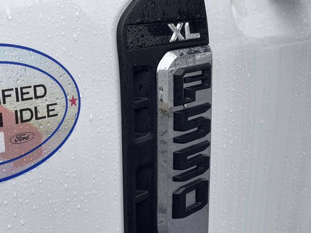 2026 Oxford White Ford Super Duty F-550 DRW XL 4X4 Chassis