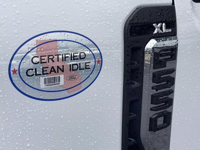 2026 Oxford White Ford Super Duty F-550 DRW XL 4X4 Chassis