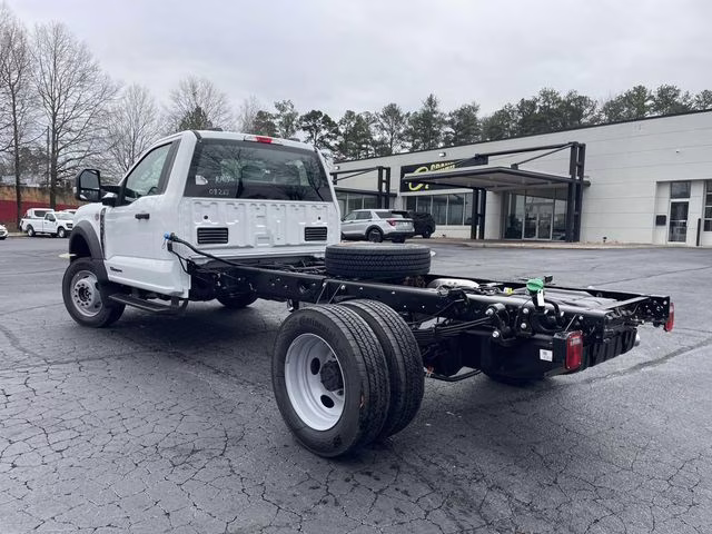 2026 Oxford White Ford Super Duty F-550 DRW XL 4X4 Chassis