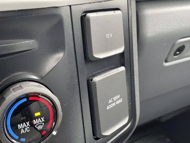 2026 Oxford White Ford Super Duty F-550 DRW XL 4X4 Chassis