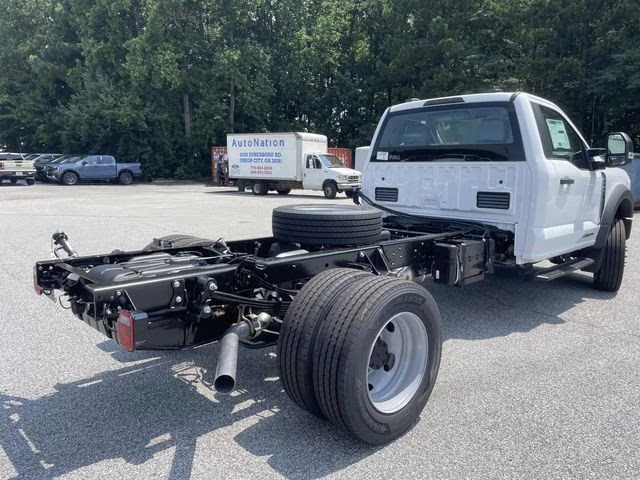 2025 Oxford White Ford F-600SD XL 4X4 Chassis