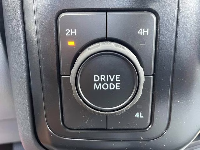 2025 Oxford White Ford F-600SD XL 4X4 Chassis