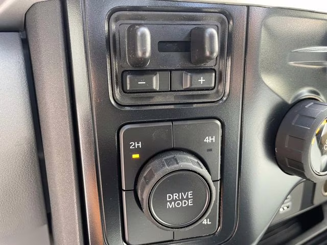 2025 Oxford White Ford F-600SD XL 4X4 Chassis