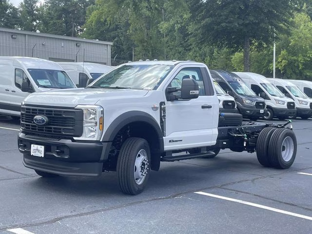 2025 Oxford White Ford F-600SD XL 4X4 Chassis
