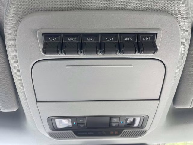 2025 Oxford White Ford F-600SD XL 4X4 Chassis