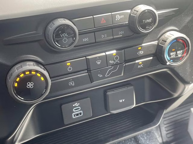 2025 Oxford White Ford F-600SD XL 4X4 Chassis