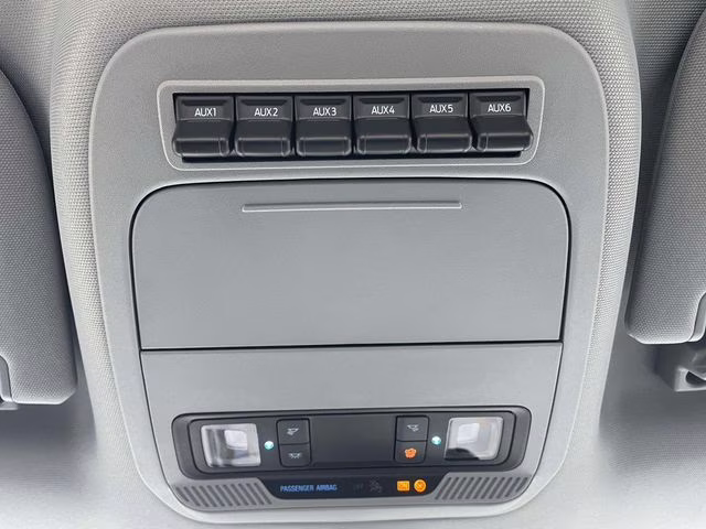 2026 Oxford White Ford Super Duty F-350 SRW XL RWD Chassis