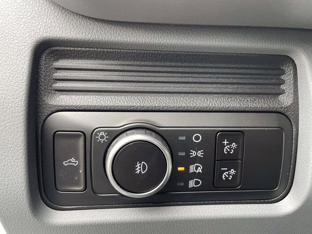 2026 Oxford White Ford Super Duty F-350 SRW XL 4X4 Chassis