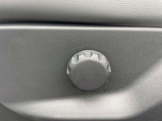 2026 Oxford White Ford Super Duty F-350 DRW XL RWD Chassis