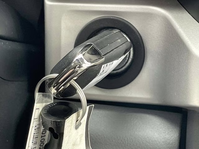 2026 Oxford White Ford Super Duty F-350 DRW XL RWD Chassis