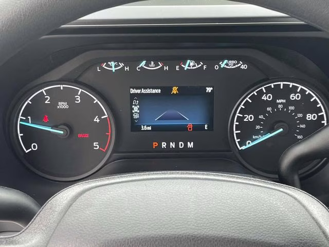 2025 Oxford White Ford Super Duty F-350 DRW XL RWD Chassis