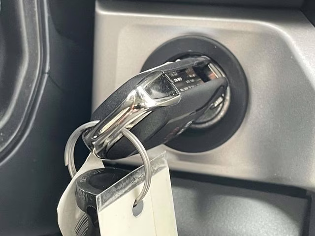 2026 Oxford White Ford Super Duty F-350 DRW XL RWD Chassis