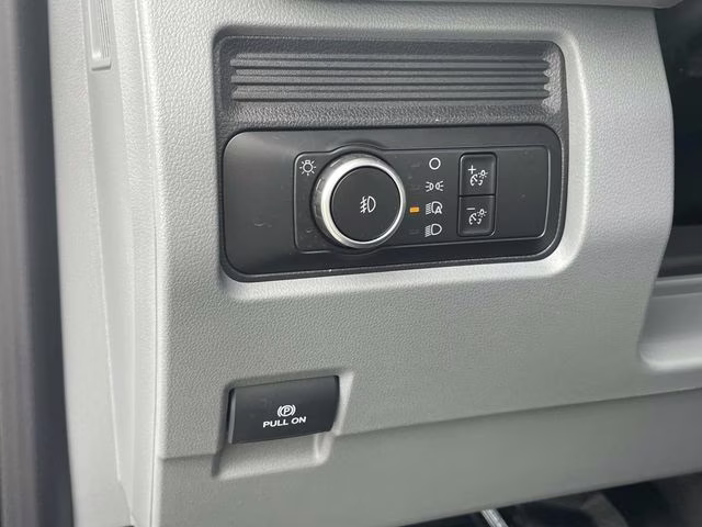 2025 Oxford White Ford Super Duty F-350 DRW XL RWD Chassis