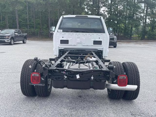 2025 Oxford White Ford Super Duty F-350 DRW XL RWD Chassis
