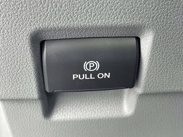 2026 Oxford White Ford Super Duty F-350 DRW XL 4X4 Chassis