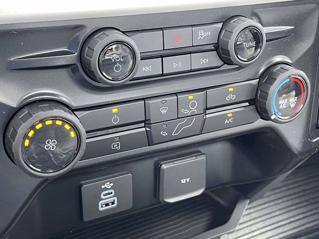 2026 Oxford White Ford Super Duty F-350 DRW XL 4X4 Chassis