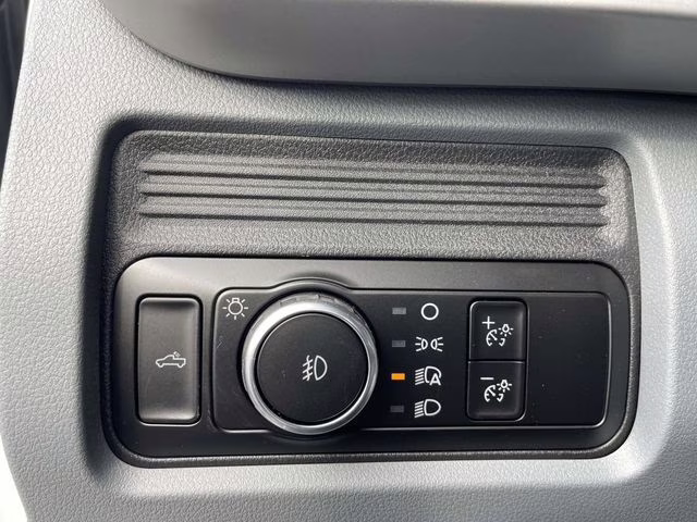 2026 Oxford White Ford Super Duty F-350 DRW XL 4X4 Chassis