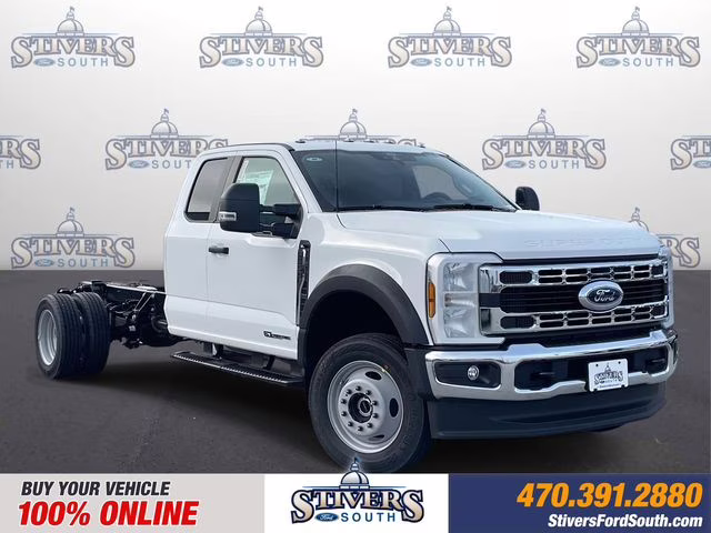 2026 Oxford White Ford Super Duty F-550 DRW XL RWD Chassis