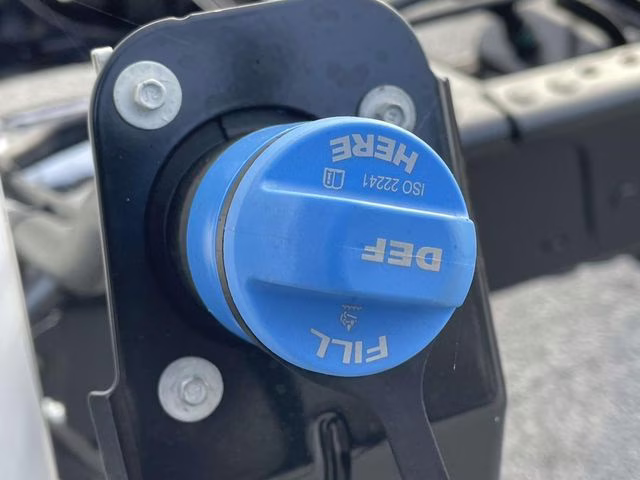 2026 Oxford White Ford Super Duty F-550 DRW XL RWD Chassis