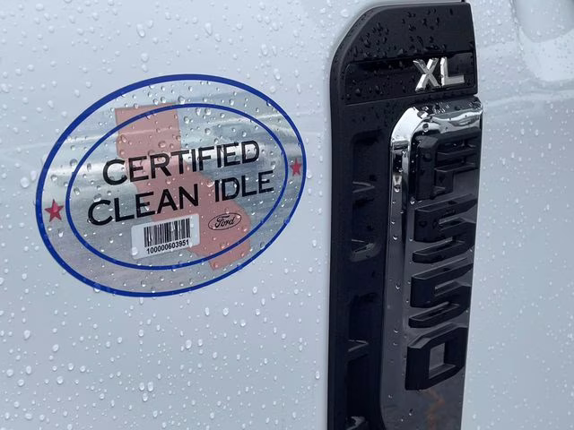 2026 Oxford White Ford Super Duty F-550 DRW XL RWD Chassis