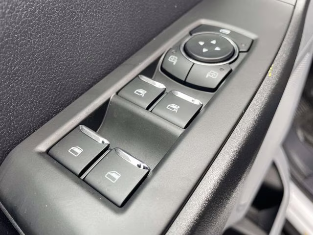 2026 Oxford White Ford Super Duty F-550 DRW XL 4X4 Chassis