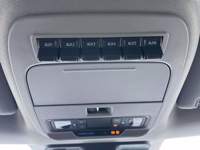 2026 Oxford White Ford Super Duty F-550 DRW XL 4X4 Chassis