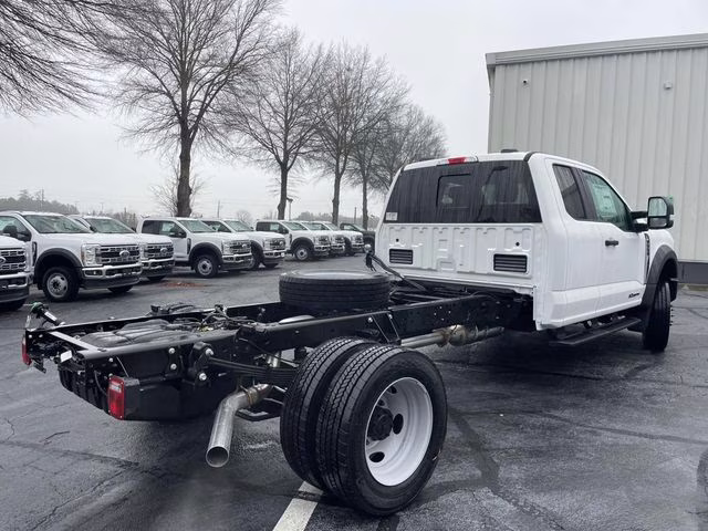 2026 Oxford White Ford Super Duty F-550 DRW XL 4X4 Chassis