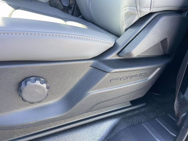 2026 Oxford White Ford Super Duty F-550 DRW XL 4X4 Chassis