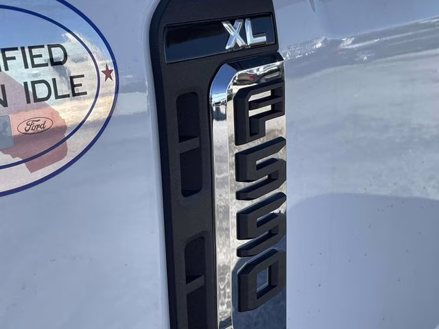 2026 Oxford White Ford Super Duty F-550 DRW XL 4X4 Chassis