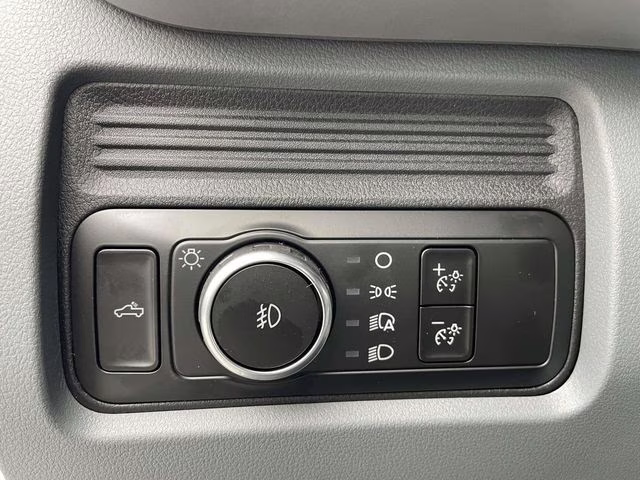 2026 Oxford White Ford Super Duty F-450 DRW XL RWD Chassis