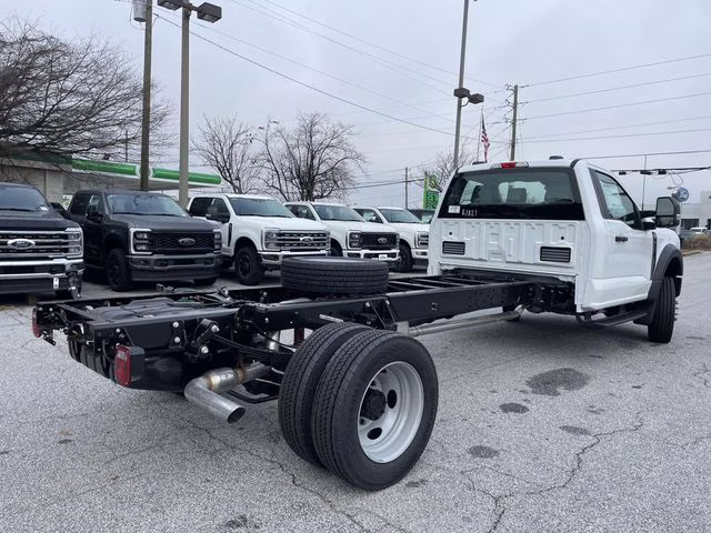 2026 Oxford White Ford Super Duty F-450 DRW XL RWD Chassis
