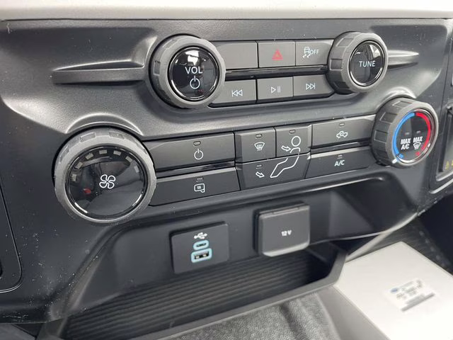 2026 Oxford White Ford Super Duty F-450 DRW XL RWD Chassis