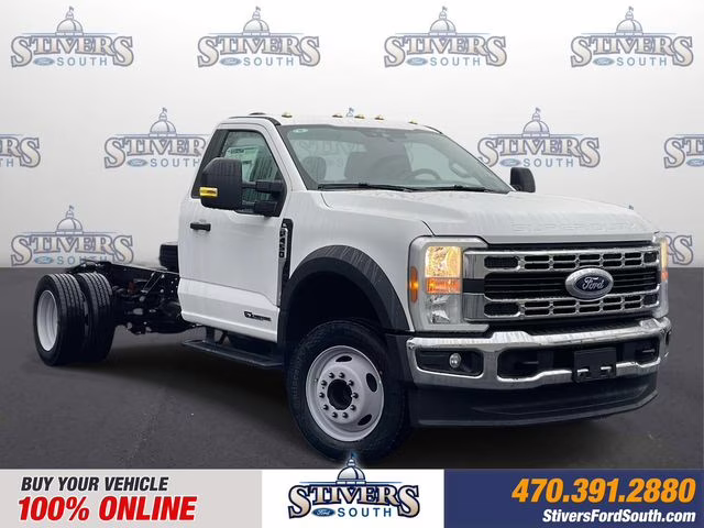 2026 Oxford White Ford Super Duty F-450 DRW XL RWD Chassis