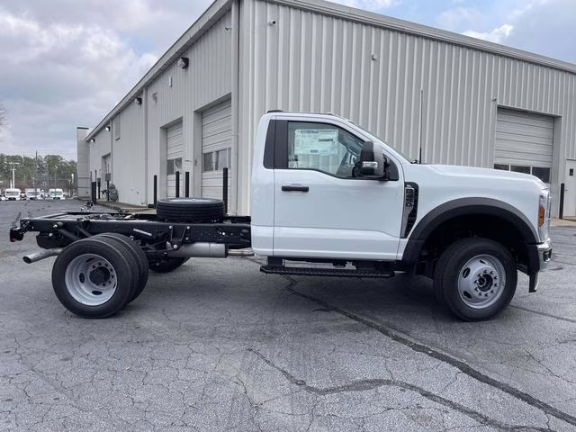 2026 Oxford White Ford Super Duty F-450 DRW XL 4X4 Chassis