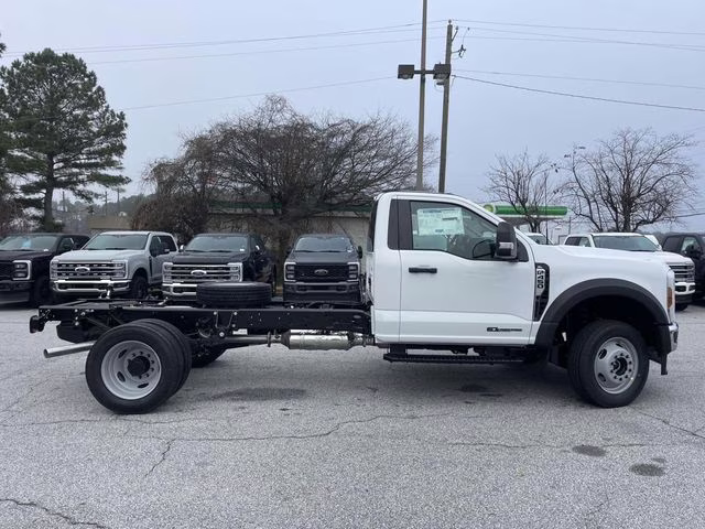 2026 Oxford White Ford Super Duty F-450 DRW XL 4X4 Chassis