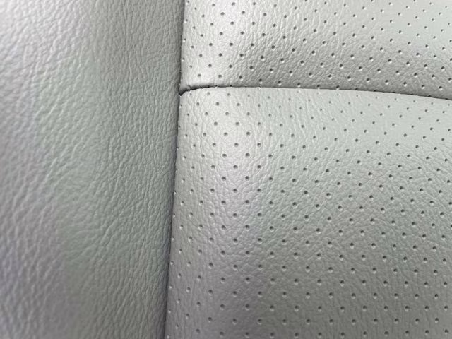 2026 Oxford White Ford E-350SD Base RWD Truck